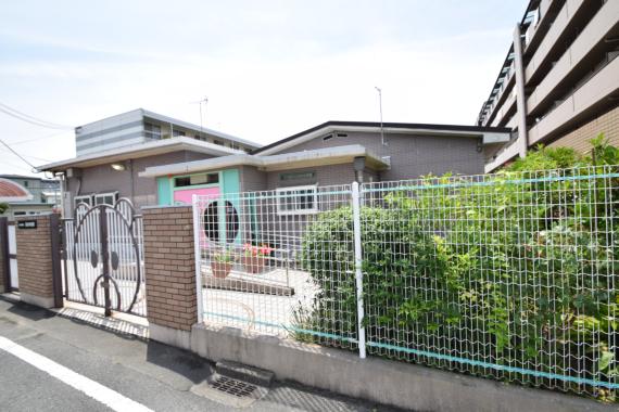 幼稚園・保育園　東大阪市立英田幼稚園（幼稚園・保育園）まで518m