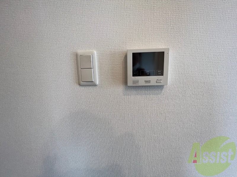 セキュリティ　ＴＶモニター付インターホンです。来客者の顔が見えるので安心！