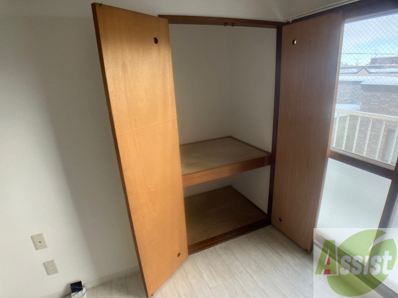 収納　寝室の収納です。部屋がすっきり片付きます。