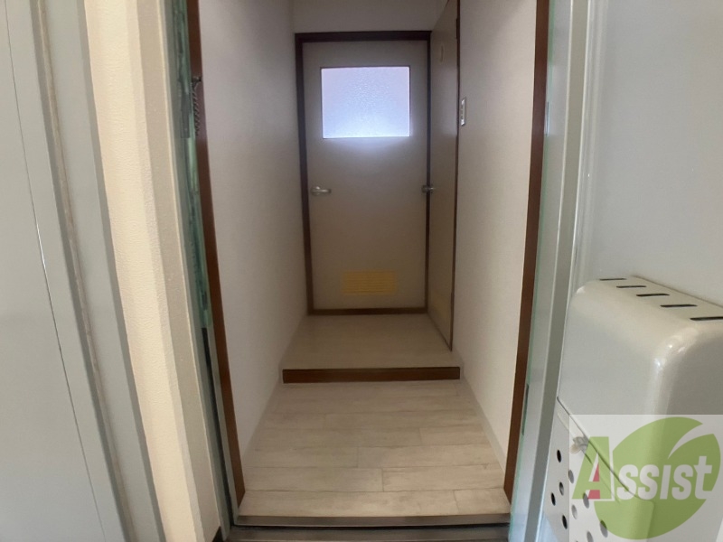 玄関　玄関の様子です。明るい印象ですね。気分もあがりそう。