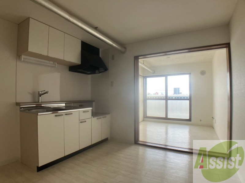 居室・リビング　広くてキレイなお部屋が広がっていて、充実した生活が送れそう。