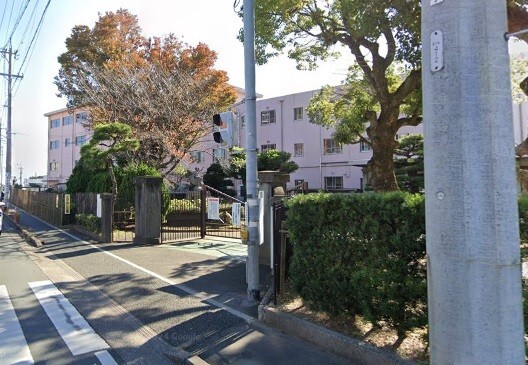 小学校　浜松市立竜禅寺小学校（小学校）まで832m