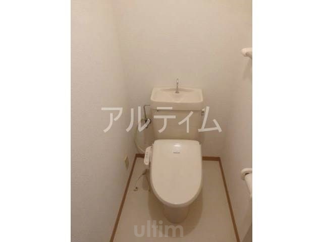 トイレ　別の部屋の写真