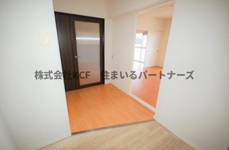 エントランス　ゆとりのあるエントランスです