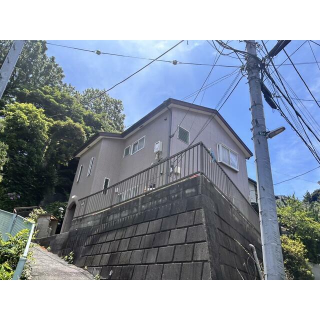 建物外観　コーポトウズ１階、奥側の角部屋♪