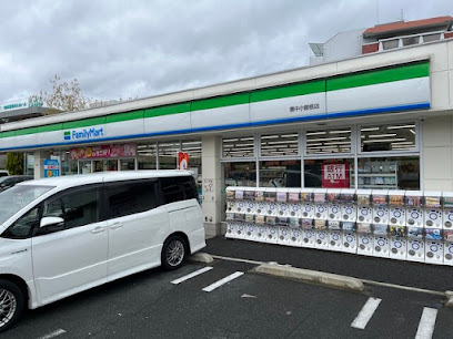 コンビニ　ファミリーマート 豊中小曽根店（コンビニ）まで1033m