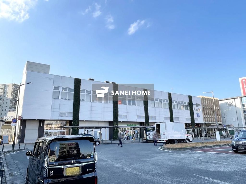 ショッピングセンター　Emio狭山市（ショッピングセンター）まで500m
