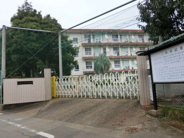 小学校　徳倉小学校（小学校）まで471m