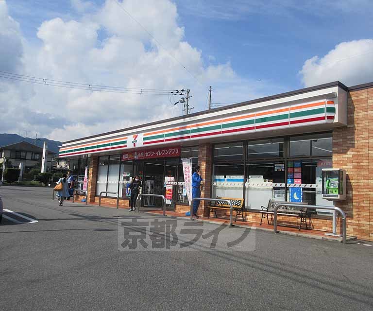 コンビニ　セブンイレブン 大津仰木の里店（コンビニ）まで400m