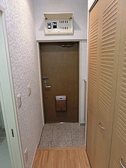 玄関　※現況優先となります。