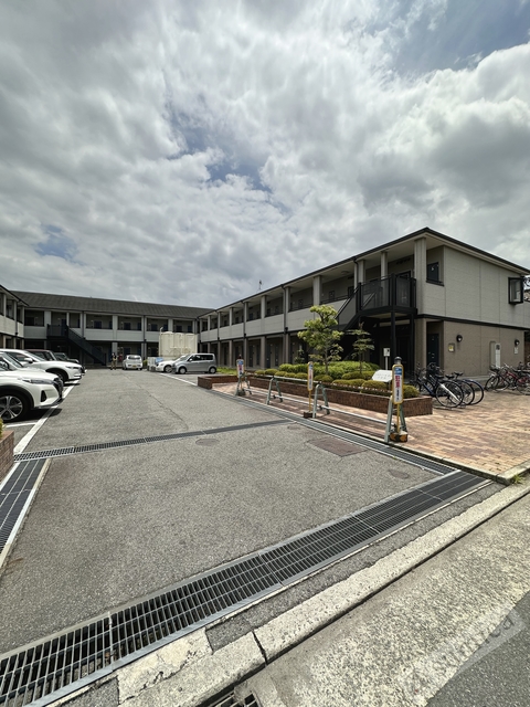 駐車場　駐車場も広々したスペースを確保しております。