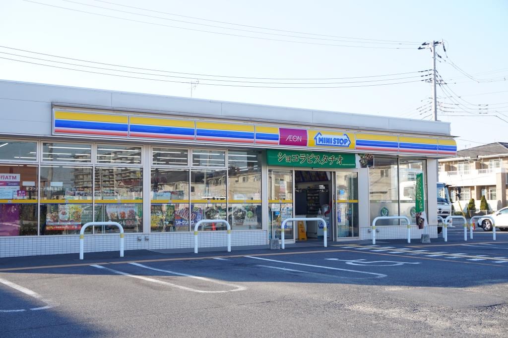 コンビニ　ミニストップ 三郷幸房店（コンビニ）まで187m