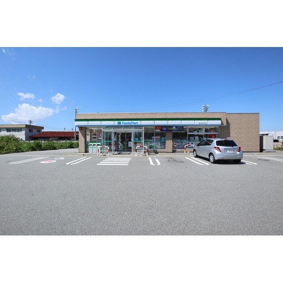 コンビニ　ファミリーマート富山新庄本町店（コンビニ）まで1100m