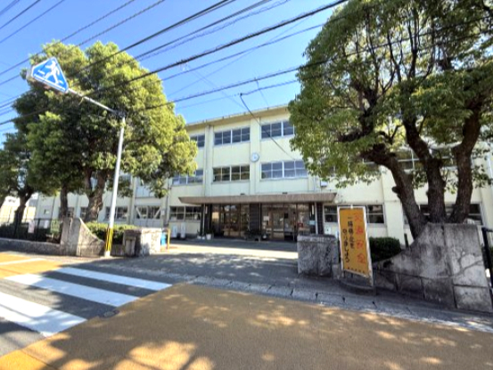 中学校　徳島市城西中学校（中学校）まで1685m