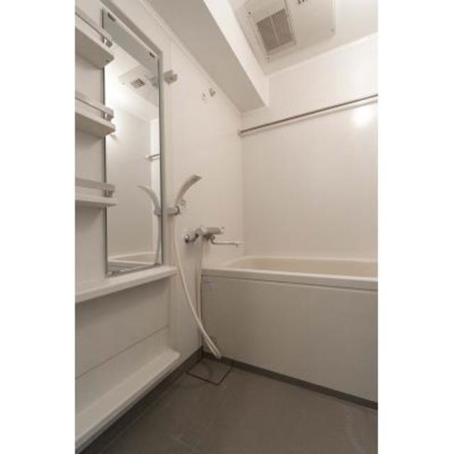 バス・シャワールーム　※写真は同タイプ住戸です。