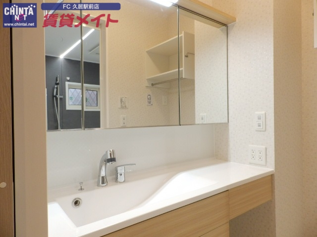 洗面設備　別部屋の写真です