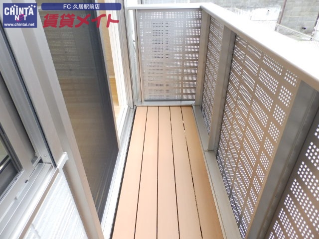 バルコニー　別部屋の写真です