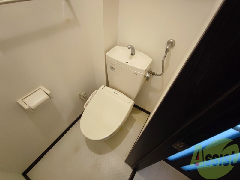 トイレ　こちらはトイレです。清潔感があり、安心して使用できます。