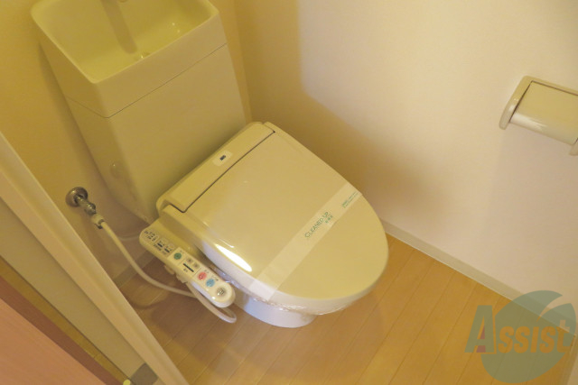 トイレ　（参考写真）ウォシュレットも付いてますし落ち着いた空間ですね