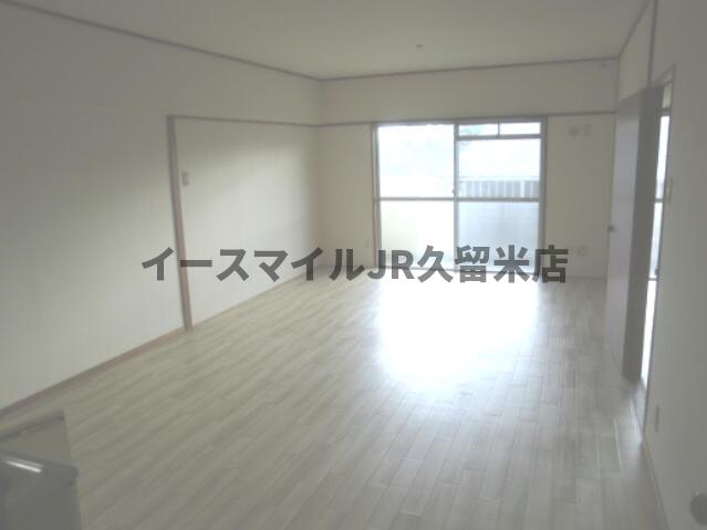 居室・リビング　使いやすい居間です