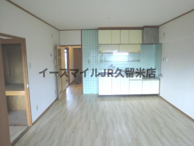 その他部屋・スペース　こちらのリビングで趣味の時間をお楽しみください
