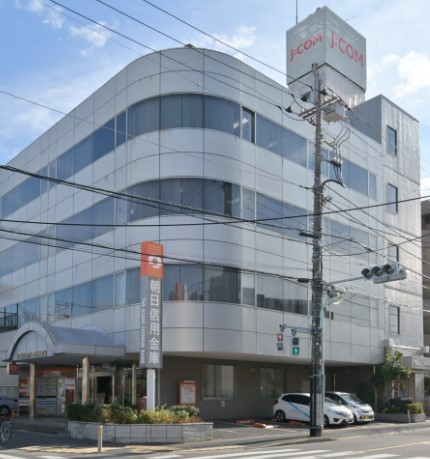 銀行　朝日信用金庫東葛西支店（銀行）まで413m