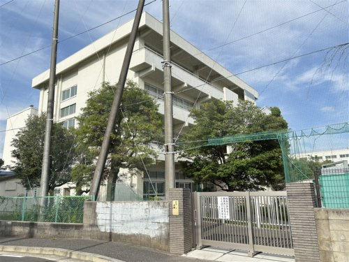 中学校　横浜市立大正中学校（中学校）まで684m