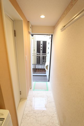玄関　同物件の参考写真です。