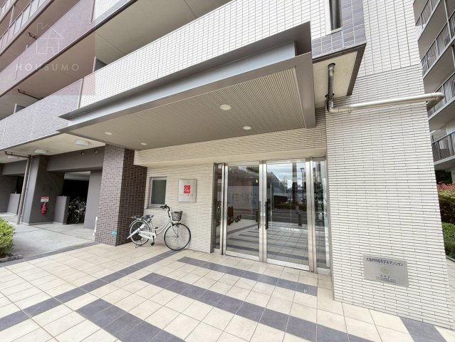 エントランス　ゆとりのあるエントランスです