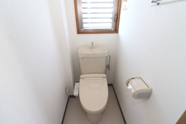 トイレ　コンパクトで使いやすいトイレです