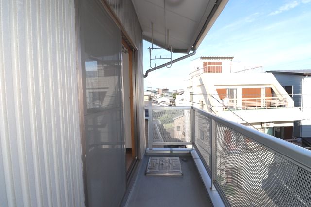 バルコニー　落ち着いた時間を過ごせるバルコニーです