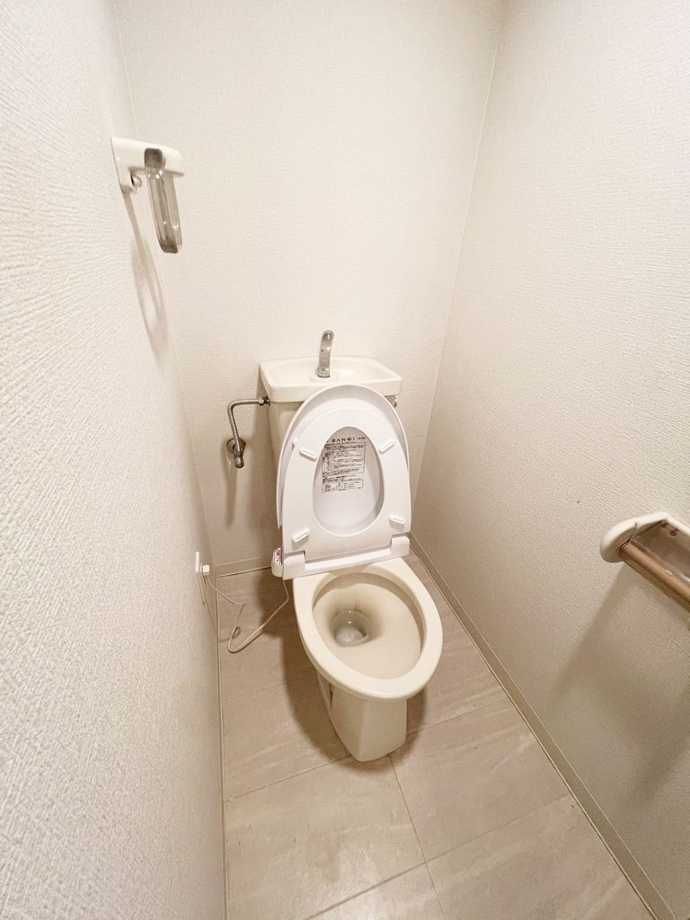 トイレ　別部屋参考写真