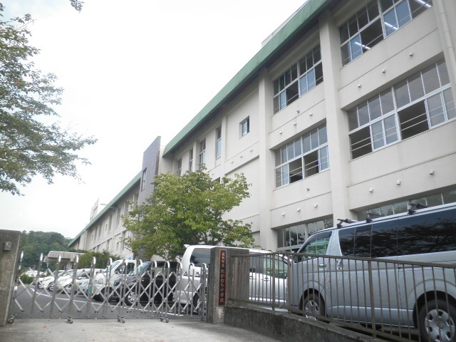 小学校　高取町立たかむち小学校（小学校）まで826m