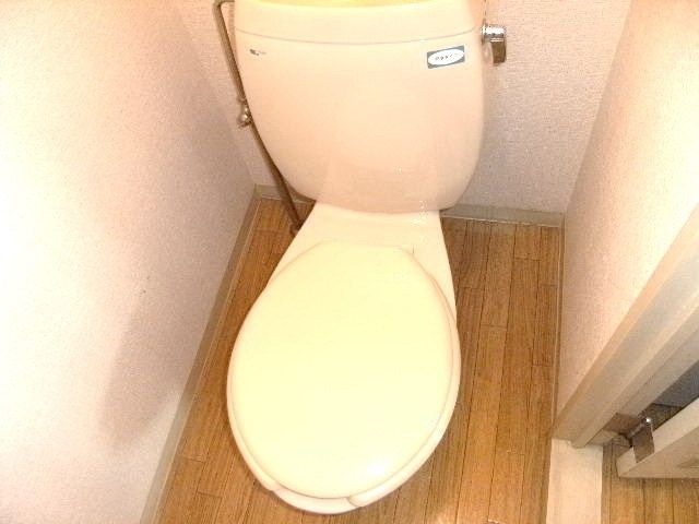 トイレ　清潔感あるトイレ