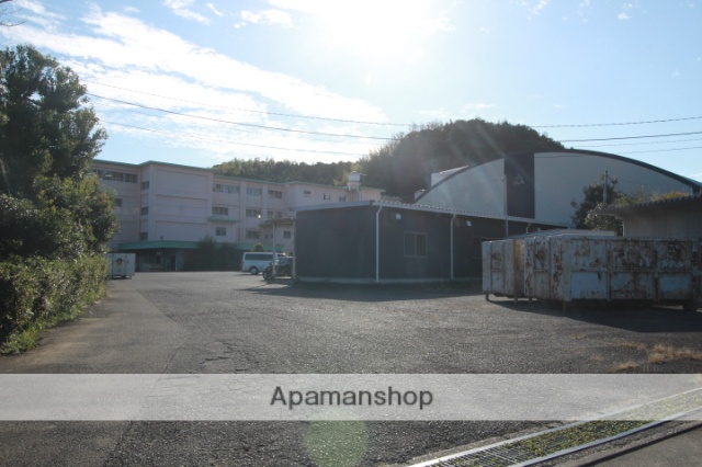 中学校　城東中学校（中学校）まで2432m