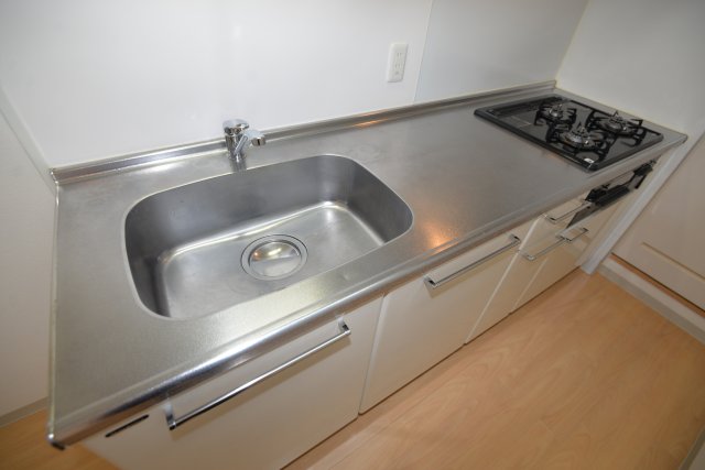 キッチン　写真は同マンションの他のお部屋のものです