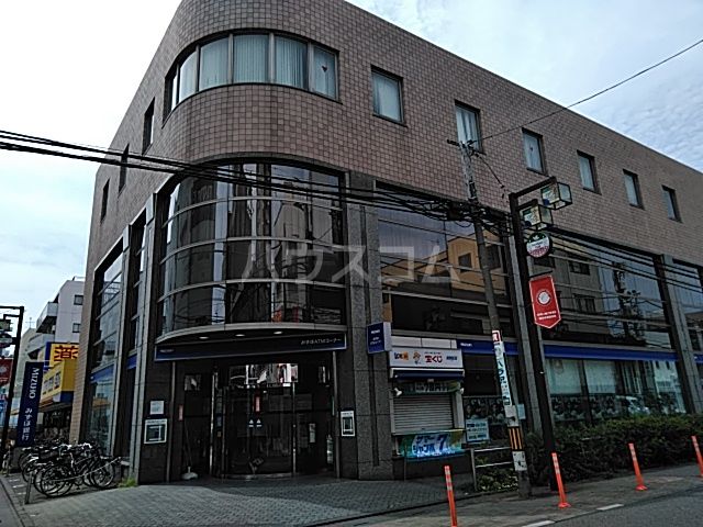 銀行　みずほ銀行 越谷支店（銀行）まで695m