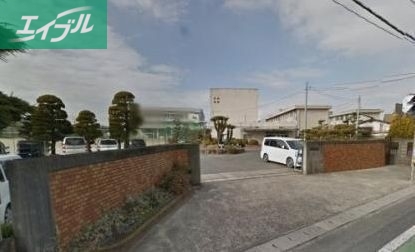 中学校　岡山市立高松中学校（中学校）まで945m