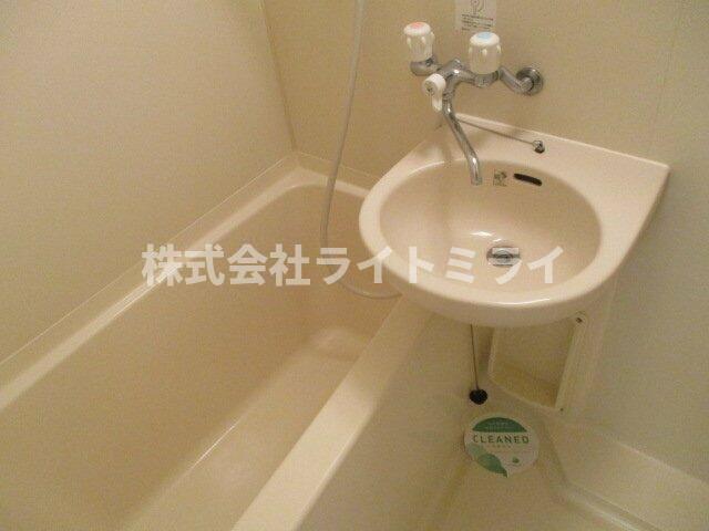 バス・シャワールーム　?