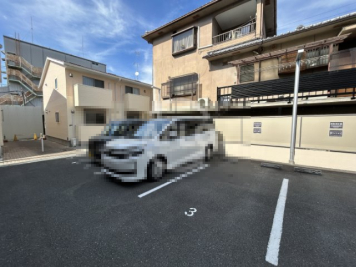 駐車場　駐車場