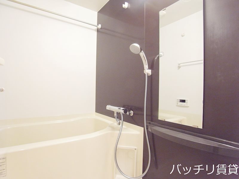 バス・シャワールーム　※室内写真は同型タイプの為、現状優先となります。
