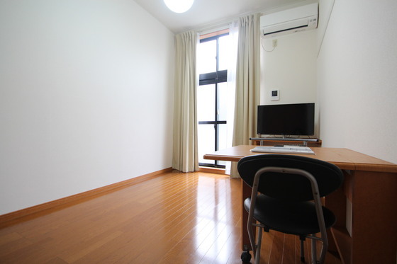 居室・リビング　※別部屋の写真です