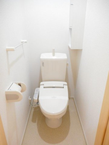 トイレ　清潔感のあるトイレです