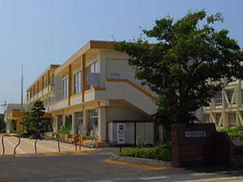 小学校　高椋小学校（小学校）まで450m