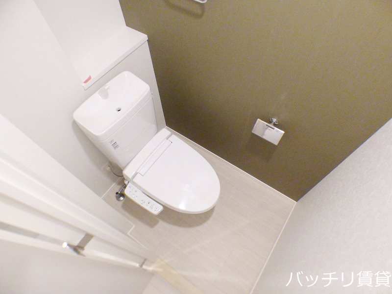 トイレ　類似写真使用のため、現状優先。