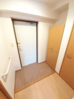 玄関　エオナスカイ　荒川区東尾久3
