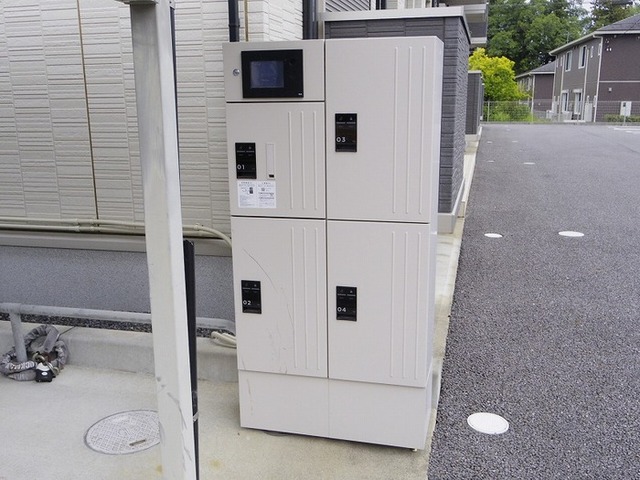 ロビー　宅配ボックス
