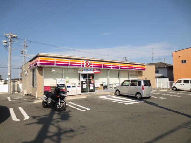 コンビニ　ファミリーマート湖西中之郷店（コンビニ）まで201m