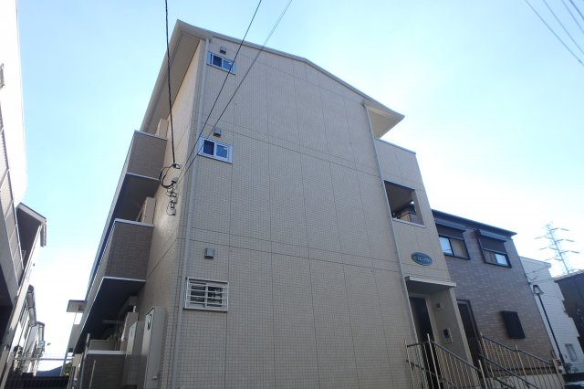 建物外観　２０１８年完成のハウスメーカー施工☆