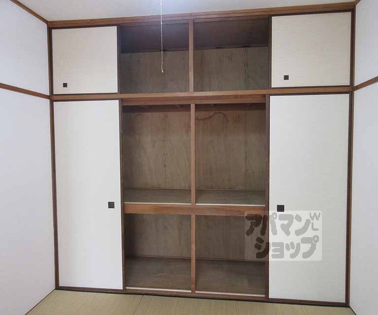 収納　大きい押入れ付き・